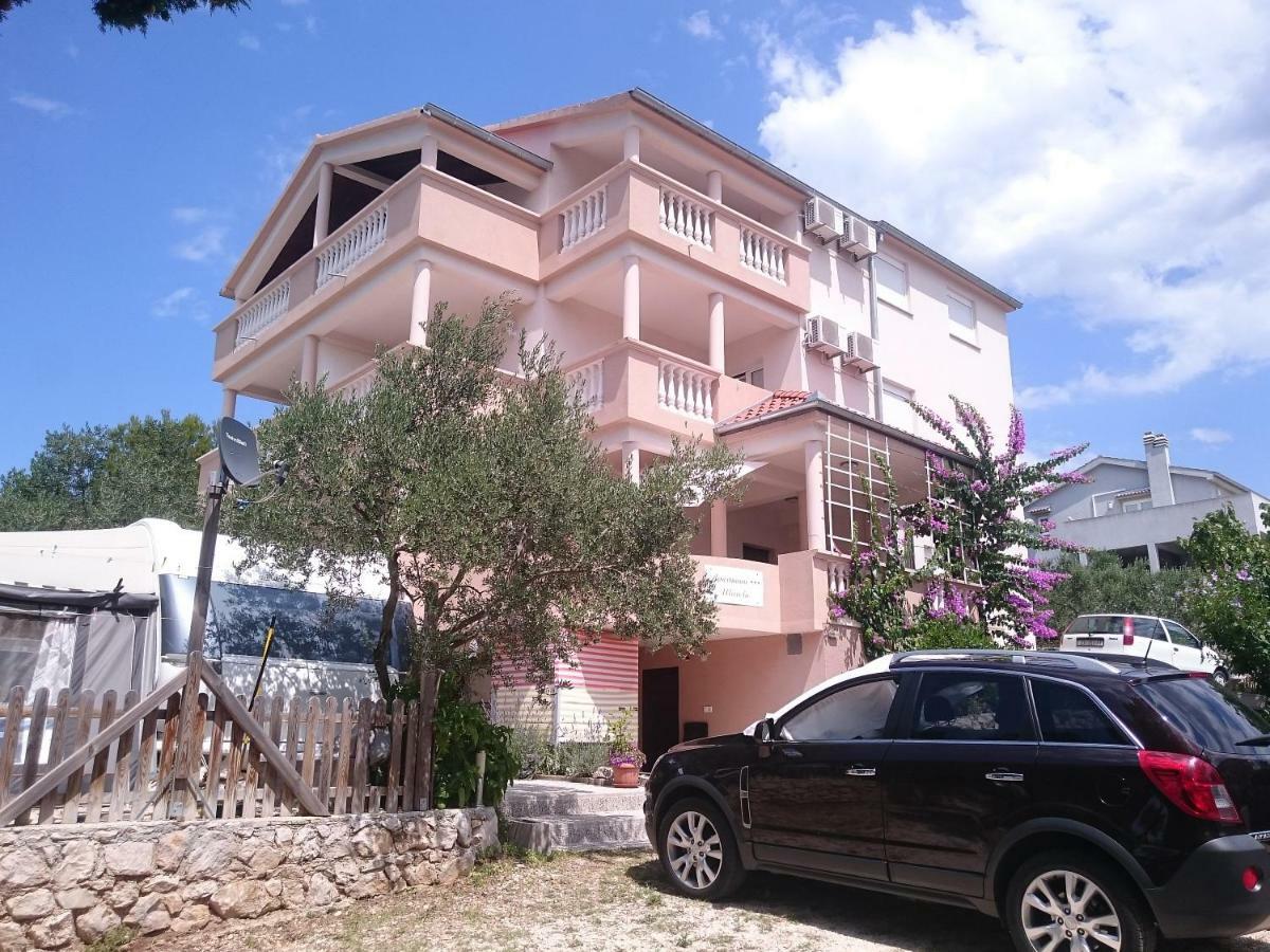 Marela Apartments Drage Ngoại thất bức ảnh